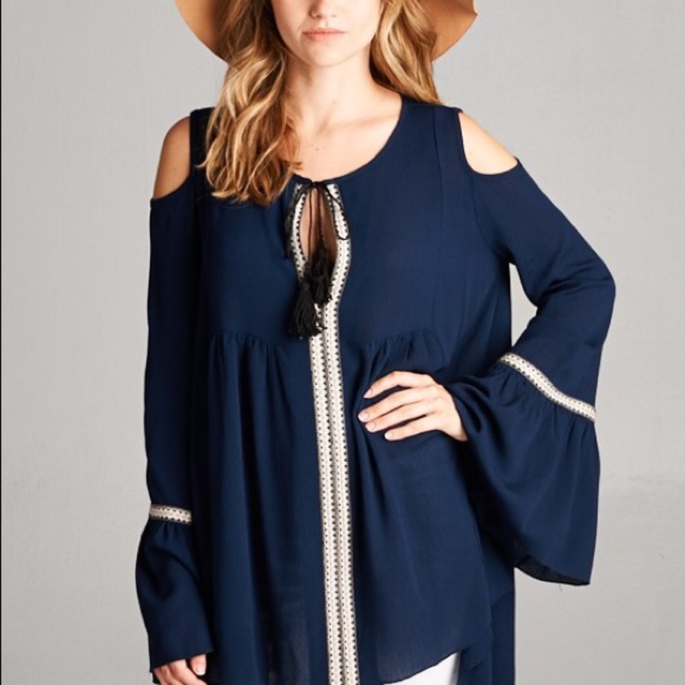 5🌟Gorgeous Boho Bell Sleeve Tunic - Picture 4 of 7